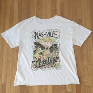 NWOT Juniors Nashville Short Sleeve T-shirt